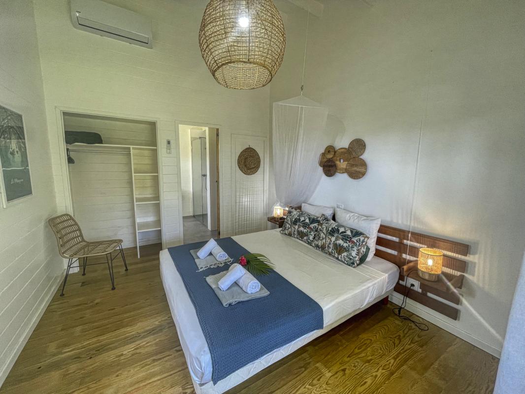 45.Location villa piscine Saint François Guadeloupe_Bungalow Chambre 1